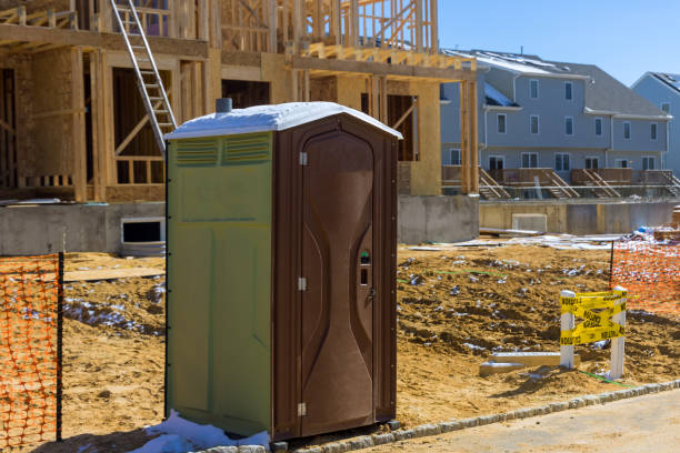 Porta potty delivery and setup in Little Canada, MN